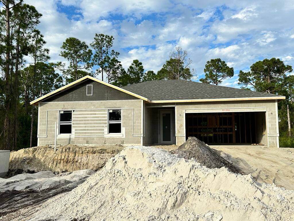 621 Cypress Avenue South